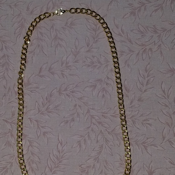 18 K GOLD PLATED CUBAN LINK NECKLACE NEW !!! - Picture 3 of 6